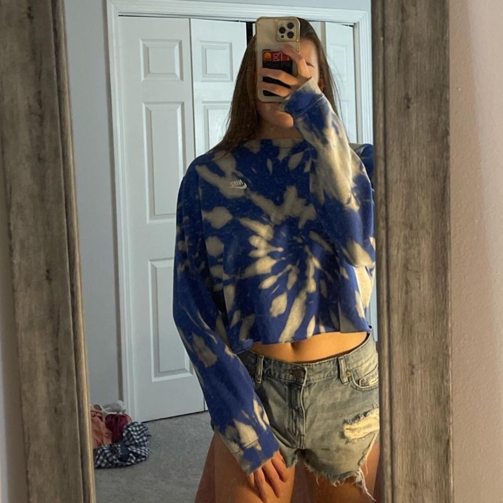 vintage nike crew neck with custom details
